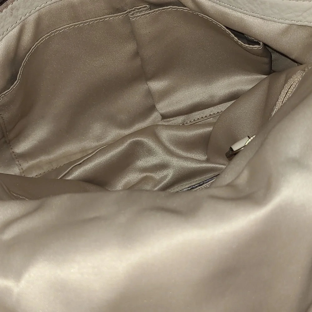 Leather Coach shoulder bag - Picture 6 of 11